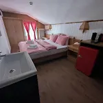 쉬첸 호텔 3*