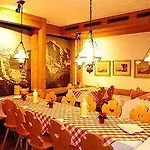 Schuetzen Szálloda Lauterbrunnen