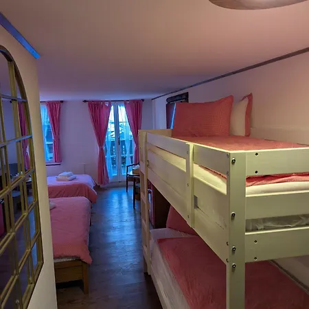 Schuetzen 3* Лаутербруннен