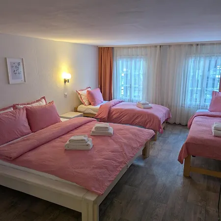 Schuetzen 3* Лаутербруннен